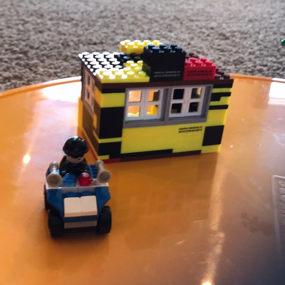 Lego Style Building Blocks Kids Set Toy - Picture 2 of 8